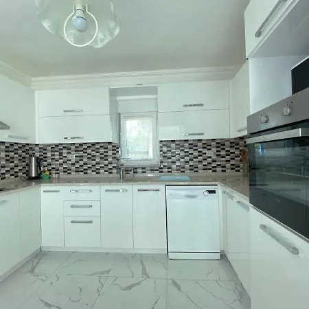 With A Sea View,close To The Bays, Quiet, Calm Tatil Evi *
